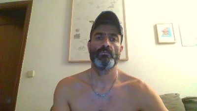 hotreds webcam model stream image