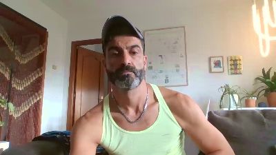 hotreds webcam model stream image