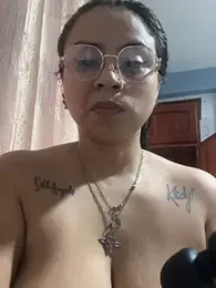 Rouus14 webcam model stream image