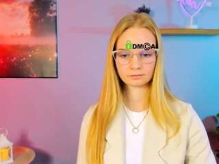 dakota-night webcam model stream image