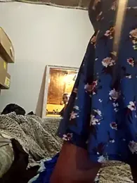 erinSmiles webcam model stream image