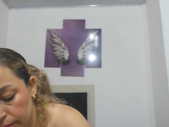 ariellth webcam model stream image