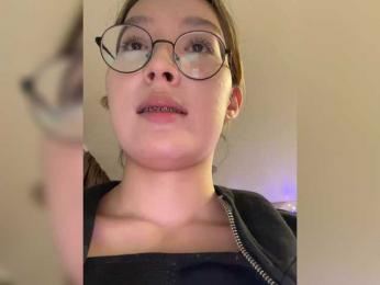 Littleotter webcam model stream image