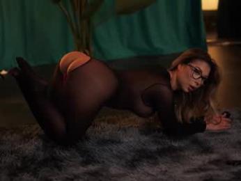 assmerising webcam model stream image