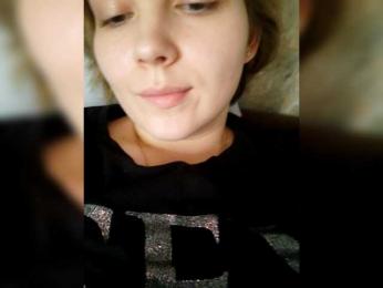 FoxyLoVe25 webcam model stream image