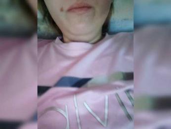 FoxyLoVe25 webcam bongacams model stream image