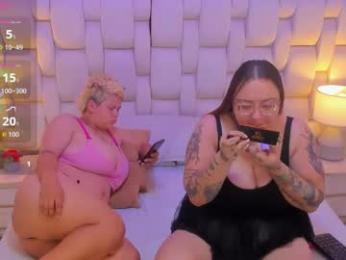 miaandmolly_ webcam model stream image