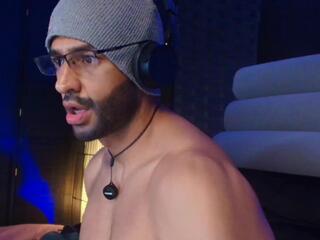 Ralf E webcam model stream image