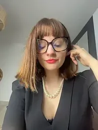 victoirenextdoor webcam model stream image