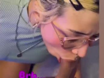 doll_and_sex webcam model stream image