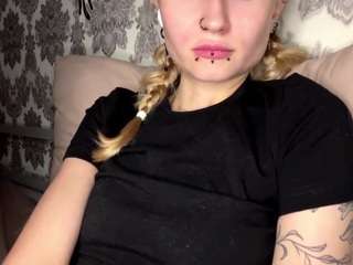 albertacovert webcam camsoda model stream image