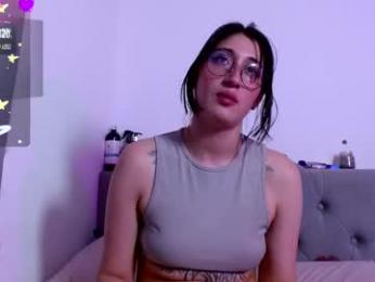 red_moonn webcam model stream image