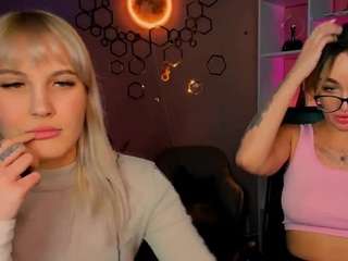 mia-winter webcam model stream image