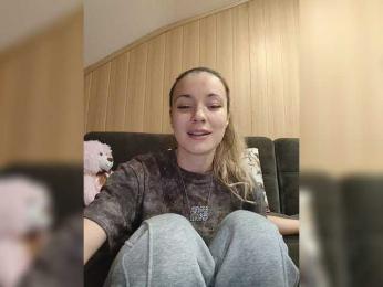 Lola3000 webcam model stream image