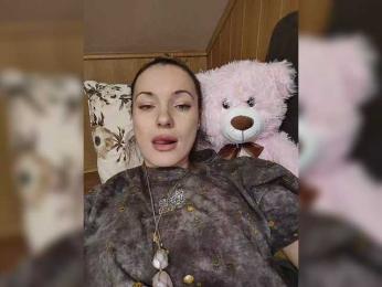 Lola3000 webcam model stream image