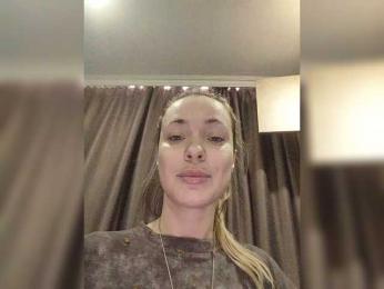 Lola3000 webcam bongacams model stream image