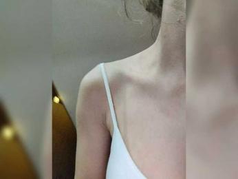 Lola3000 webcam model stream image