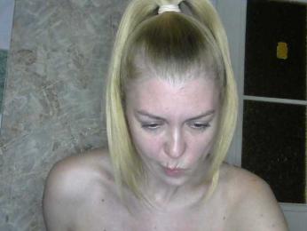 Kitty-Love27 webcam model stream image