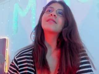 miaqueen021 webcam model stream image