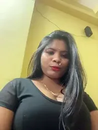 RedQQueen webcam model stream image