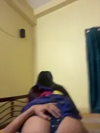 RedQQueen webcam model stream image