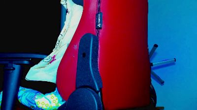 AmiraWet webcam model stream image