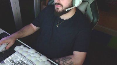 yosi001 webcam model stream image