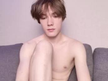 callmenineoneseven webcam model stream image