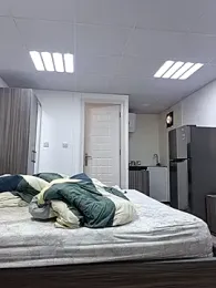 i_m_taking_0ver webcam model stream image