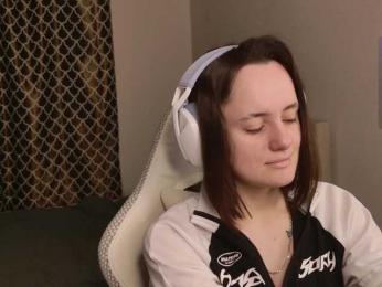 LunaL0ve webcam model stream image