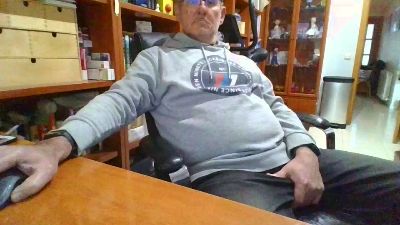 quique185bcn webcam model stream image