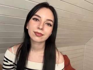 mikkihoversten webcam camsoda model stream image