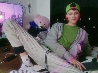 Tyler Thin webcam model stream image