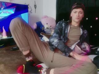 Tyler Thin webcam model stream image