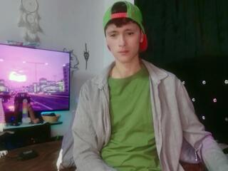 Tyler Thin webcam model stream image