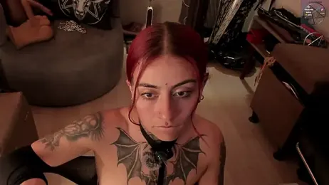 selene_red_ webcam model stream image