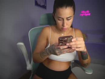 lunaink_ webcam model stream image