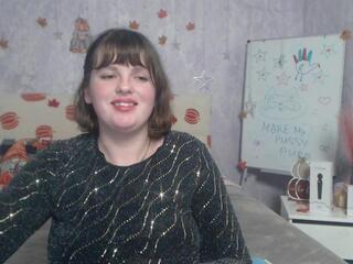 Stacey L webcam model stream image