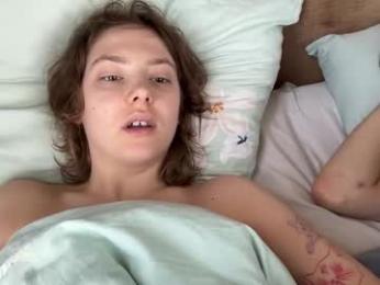 holydori webcam model stream image