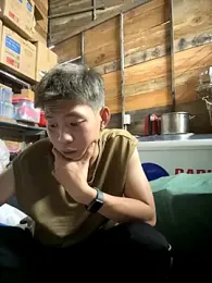 linh21107 webcam model stream image