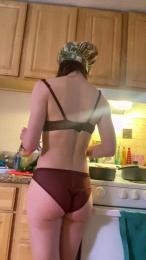 Magn0lia webcam model stream image