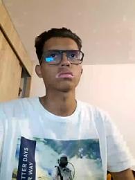 xrobXstax webcam model stream image