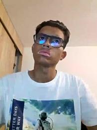 xrobXstax webcam model stream image