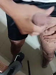 Gallo001 webcam model stream image