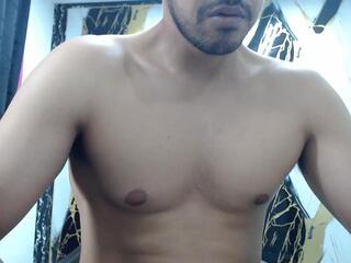 Syimon W webcam model stream image