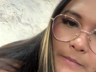 Mia Laurent webcam model stream image