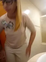 Roousse08 webcam model stream image