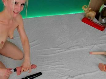 Emma-Donovani webcam bongacams model stream image