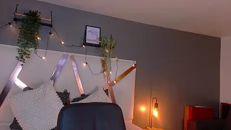 LauraaGomezz__ webcam model stream image