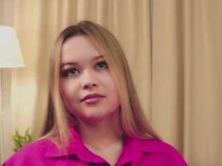 nevanghiem webcam model stream image